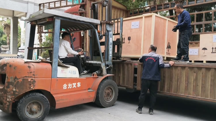 铝箔万搏球赛_万搏(中国)
装车发货